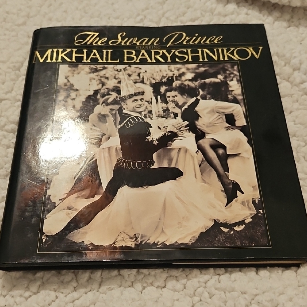 THE SWAN PRINCE STARRING MIKHAIL BARYSHNIKOV HARDCOVER BOOK